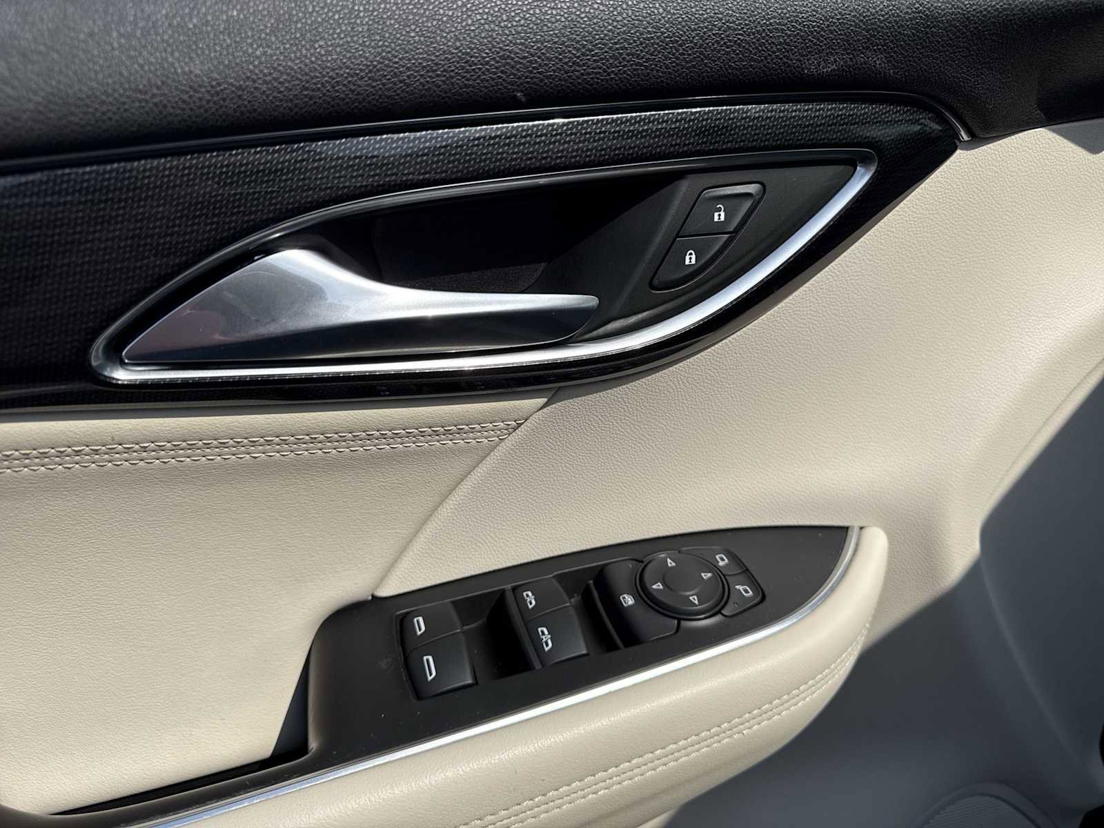 Certified 2021 Buick Envision Preferred FWD image 15