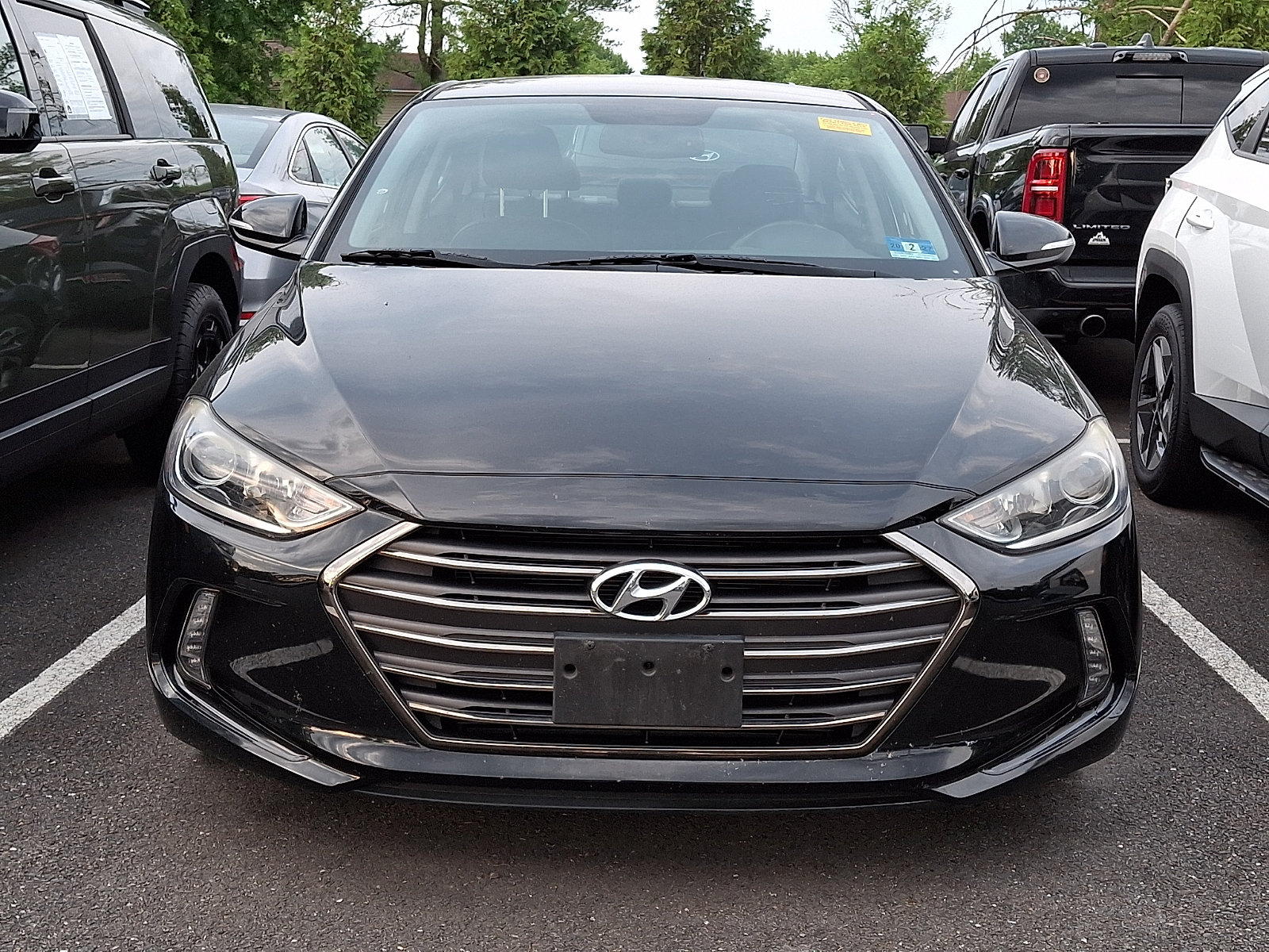 Used 2018 Hyundai Elantra Limited FWD image 3