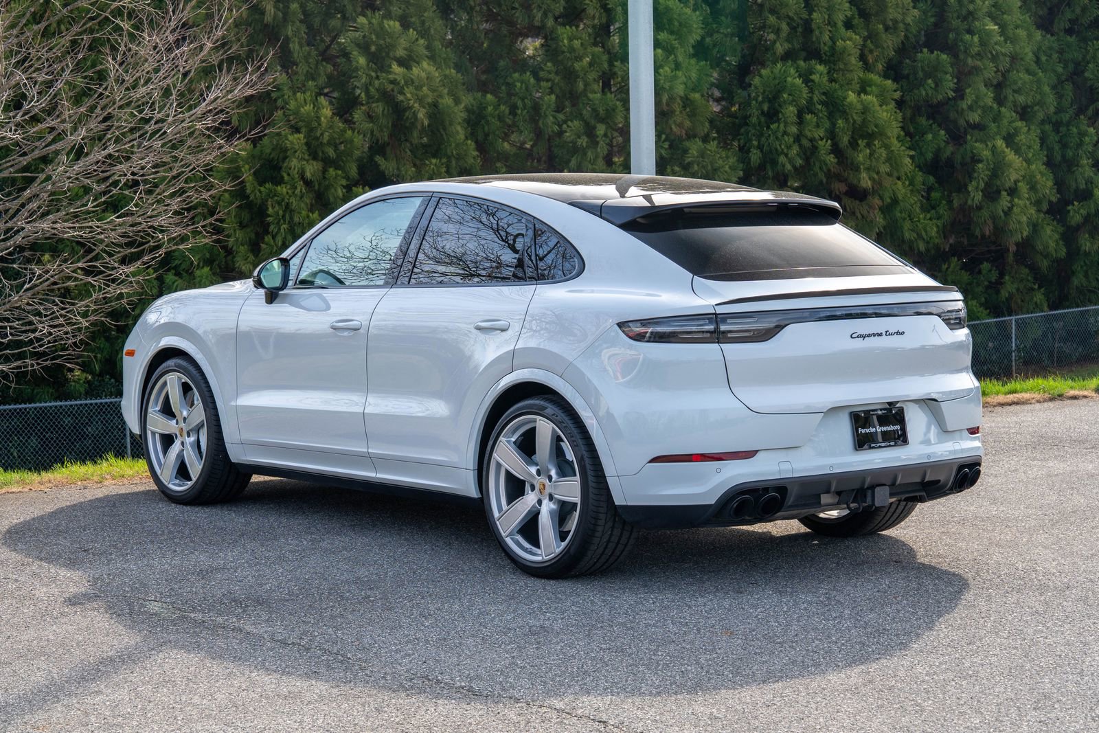 Certified 2023 Porsche Cayenne Turbo image 3