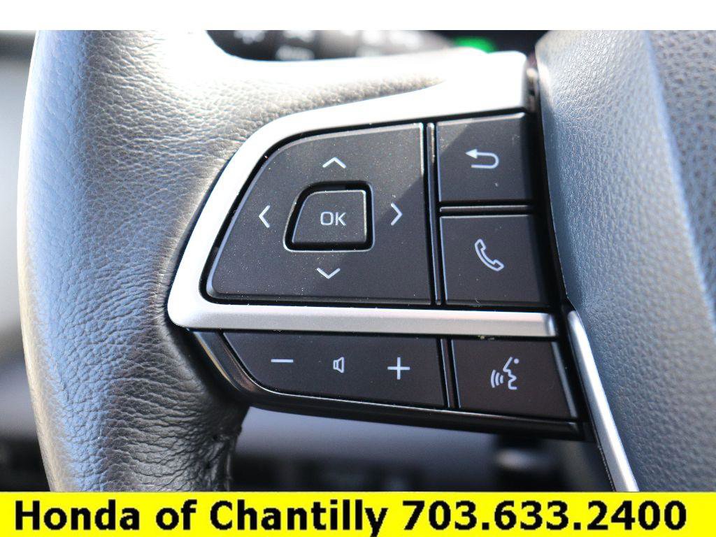 Used 2024 Toyota Sienna XLE image 12