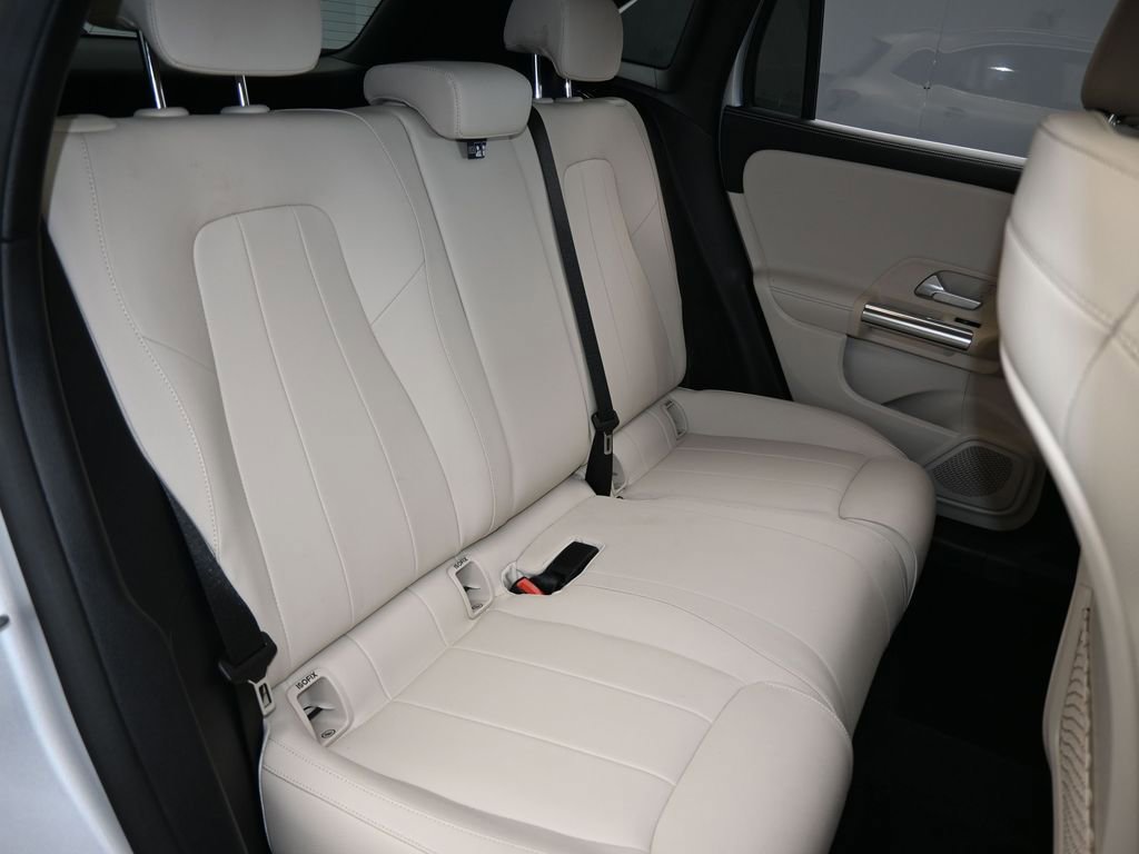 Used 2021 Mercedes-Benz GLA 250 image 43