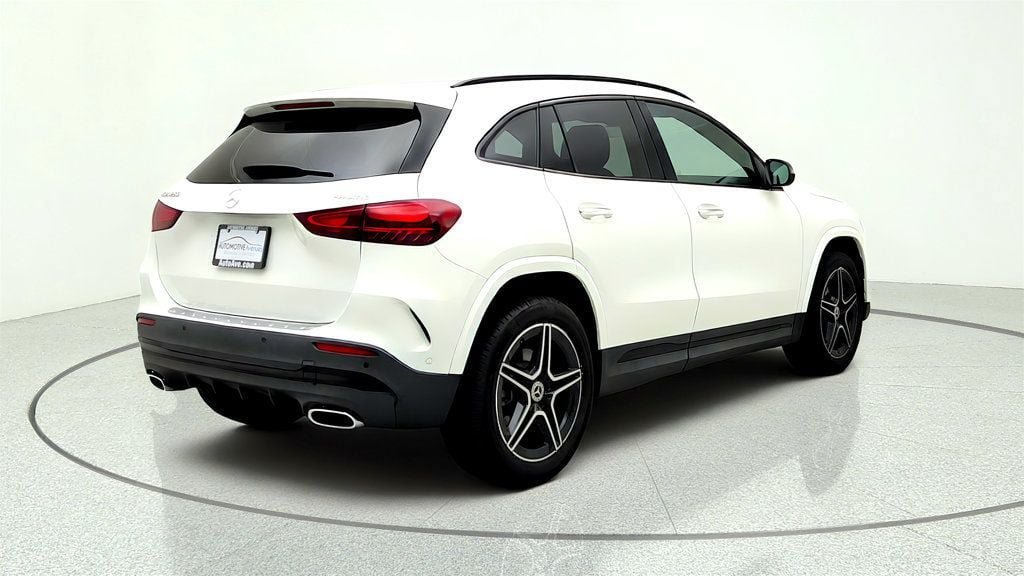 Used 2025 Mercedes-Benz GLA 250 4MATIC image 5