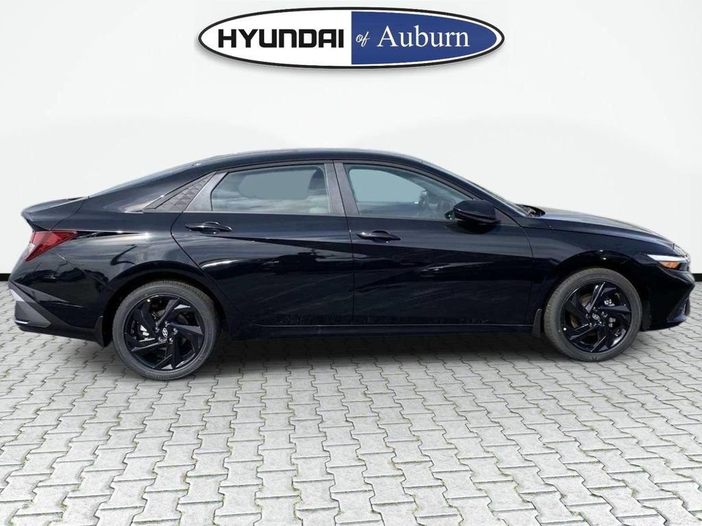 New 2026 Hyundai Elantra Sport FWD image 4