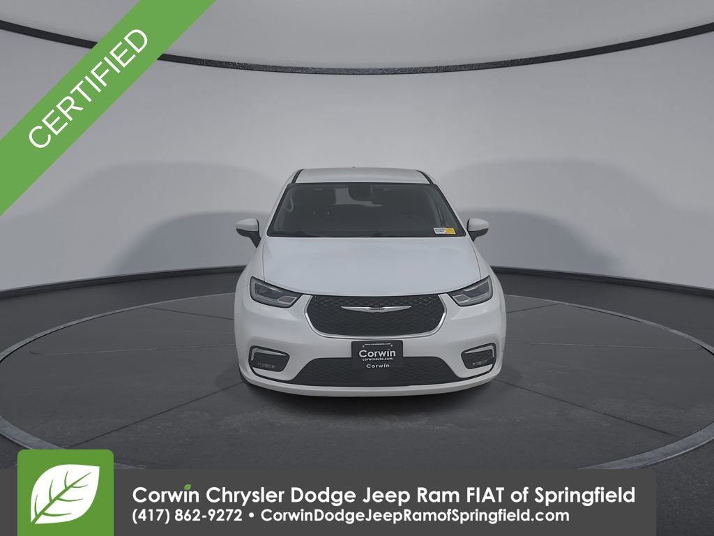 Certified 2023 Chrysler Pacifica Touring-L image 5