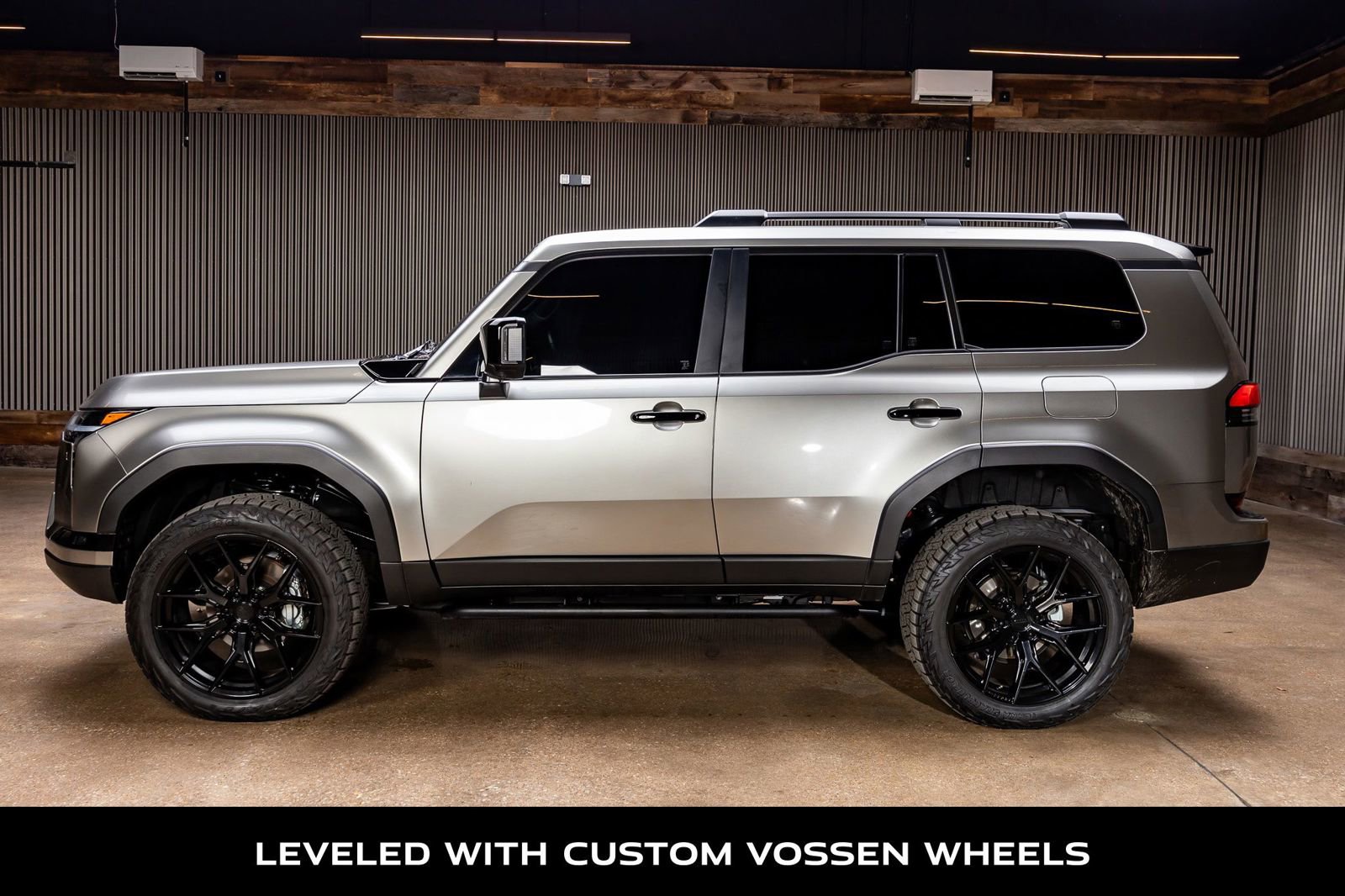 Used 2025 Lexus GX 550 image 5