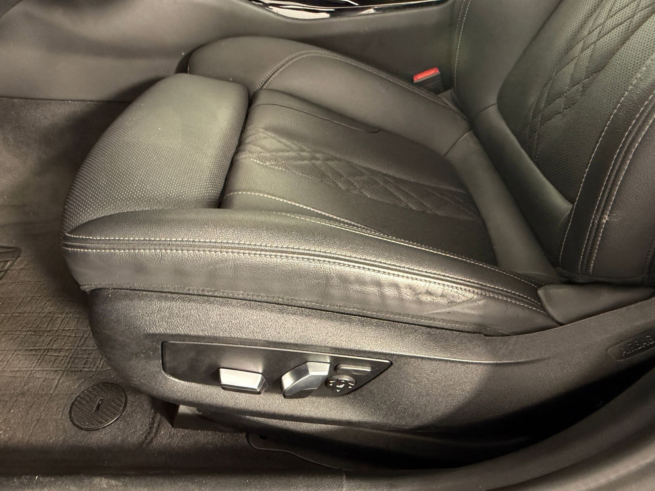 Used 2021 BMW 530i xDrive w/ Convenience Package image 13