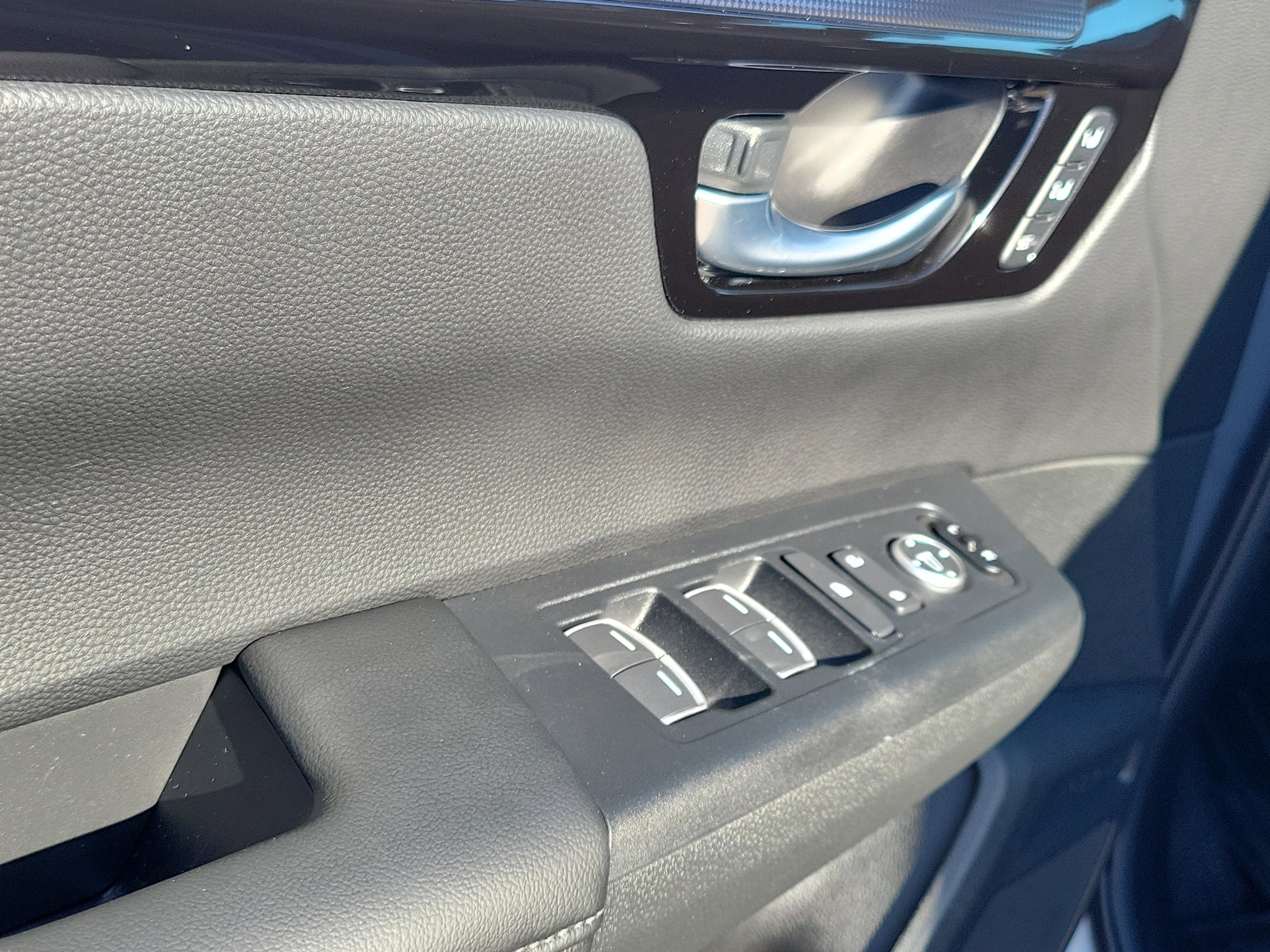 Used 2025 Honda CR-V EX-L image 21