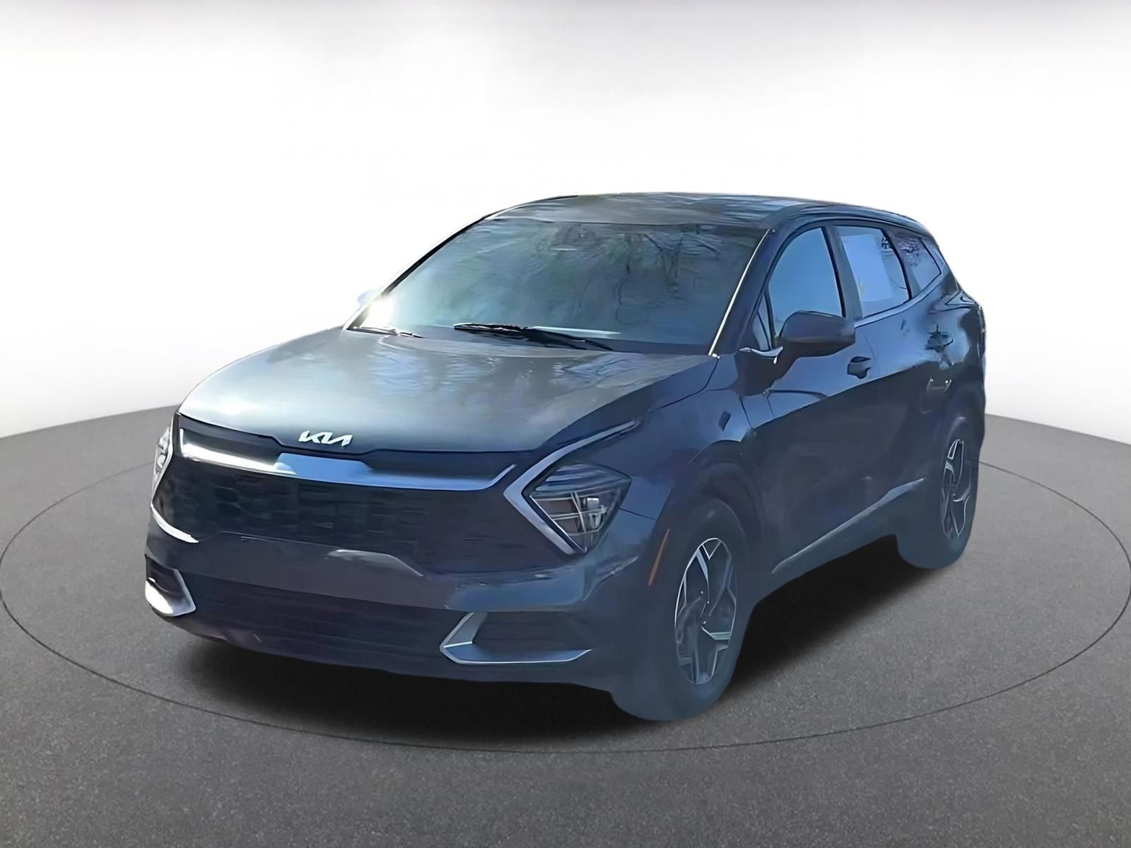 Used 2025 Kia Sportage LX image 7