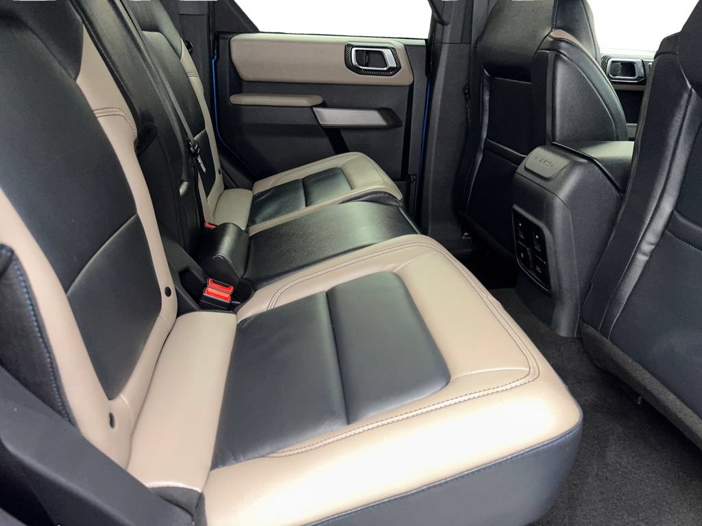 Used 2023 Ford Bronco Wildtrak AWD/4WD image 41