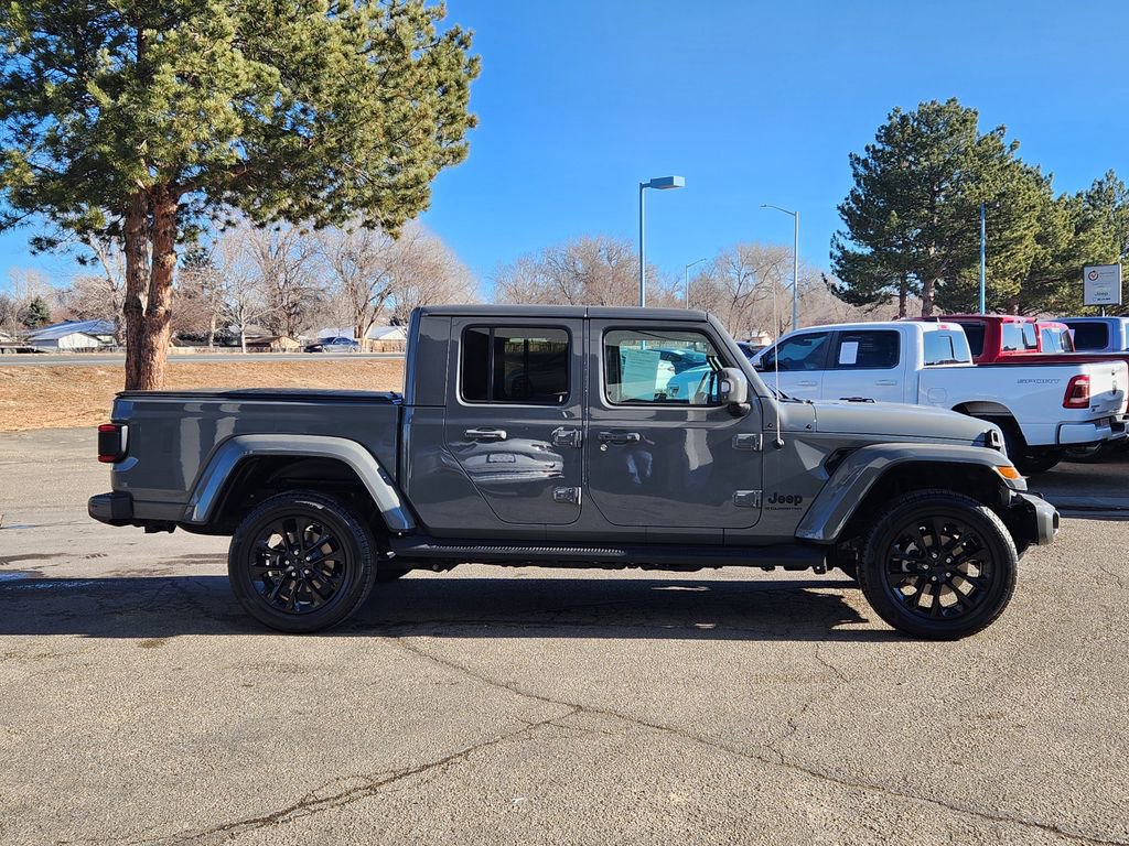 Used 2023 Jeep Gladiator Overland image 2
