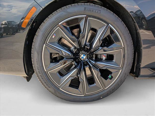 Used 2026 BMW i7 eDrive50 w/ M Sport Package image 10