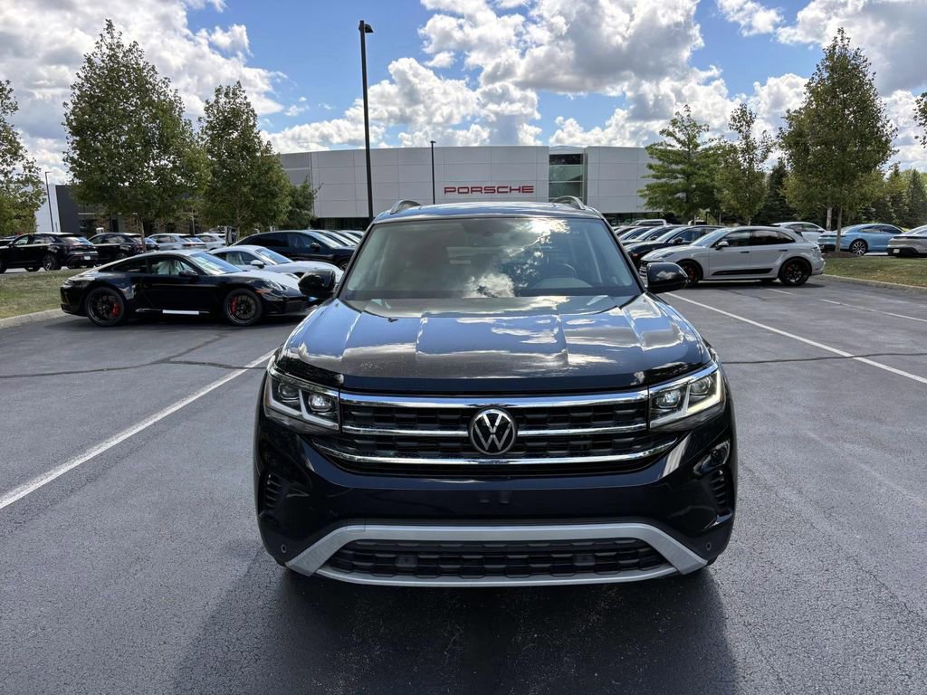 Used 2022 Volkswagen Atlas SE w/ Panoramic Sunroof Package image 2