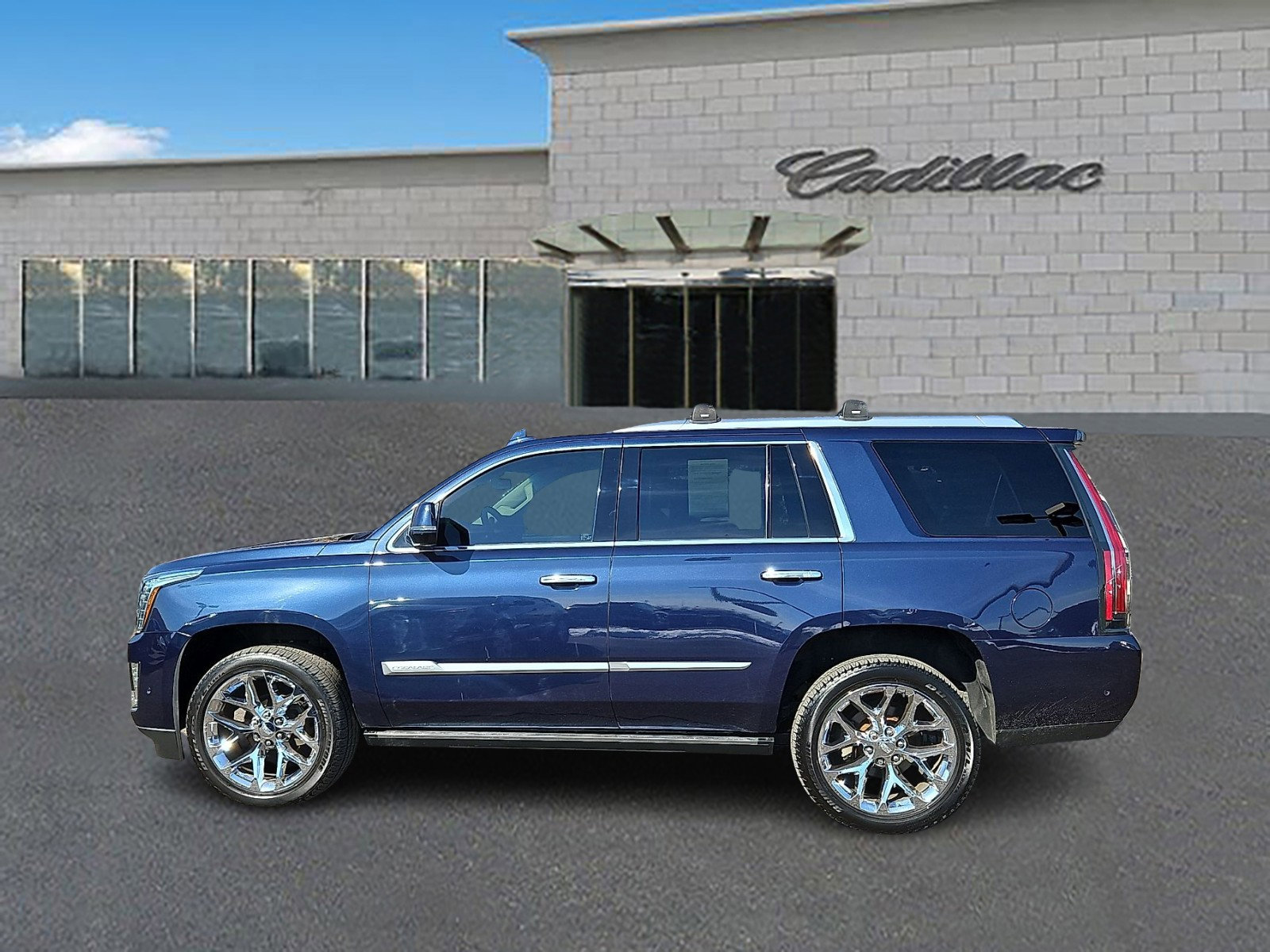 Used 2018 Cadillac Escalade Premium Luxury image 7
