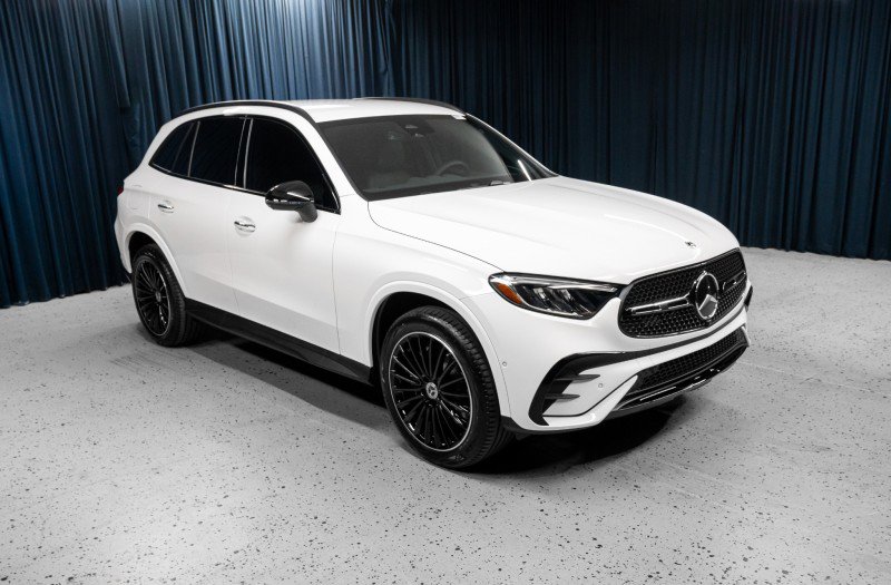 Certified 2026 Mercedes-Benz GLC 300 image 3