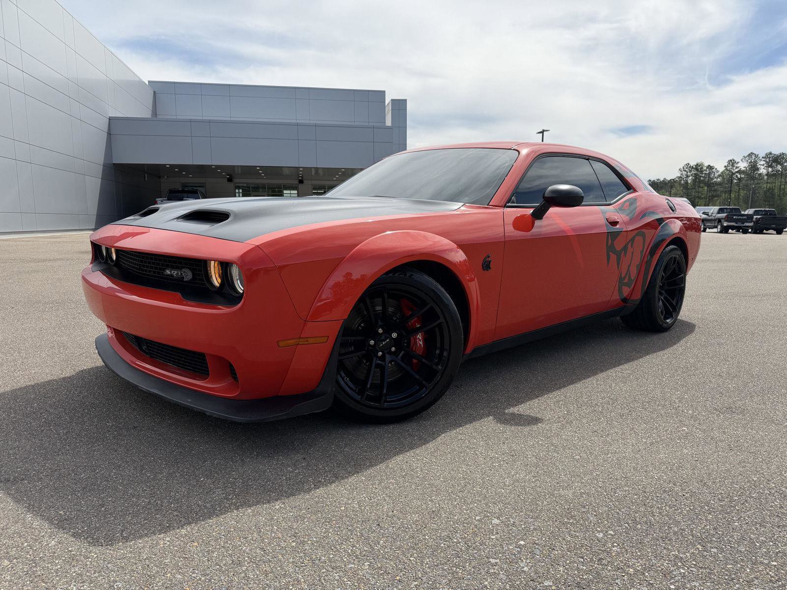 Used 2022 Dodge Challenger SRT Hellcat image 1