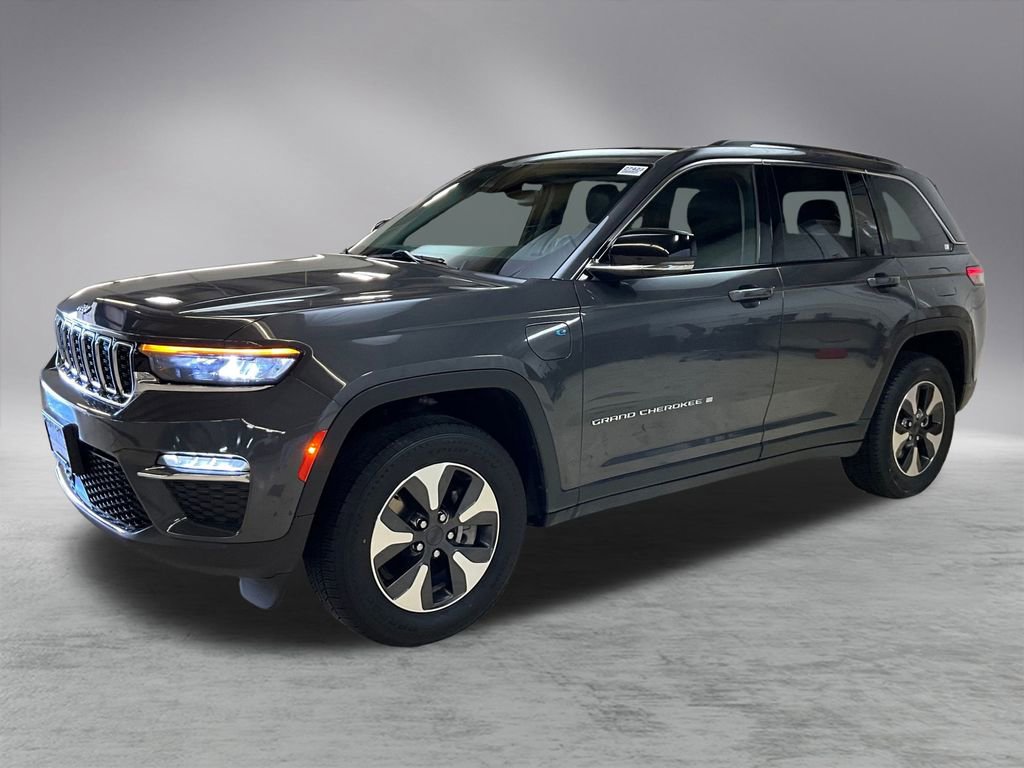 Used 2024 Jeep Grand Cherokee Limited 4xe image 3