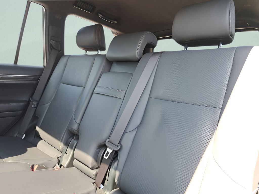 Used 2022 Lexus GX 460 Premium w/ Premium Package image 8