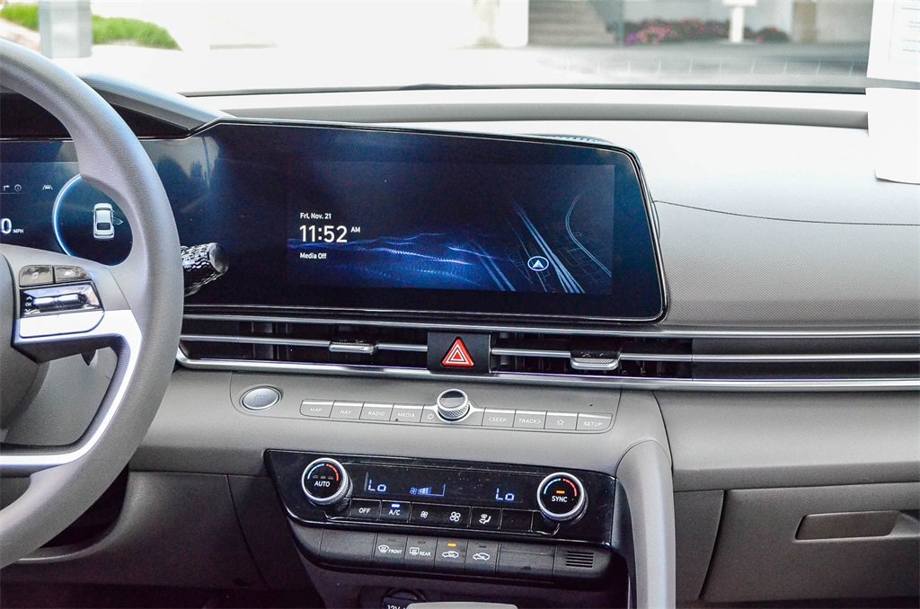 Certified 2024 Hyundai Elantra SEL image 14