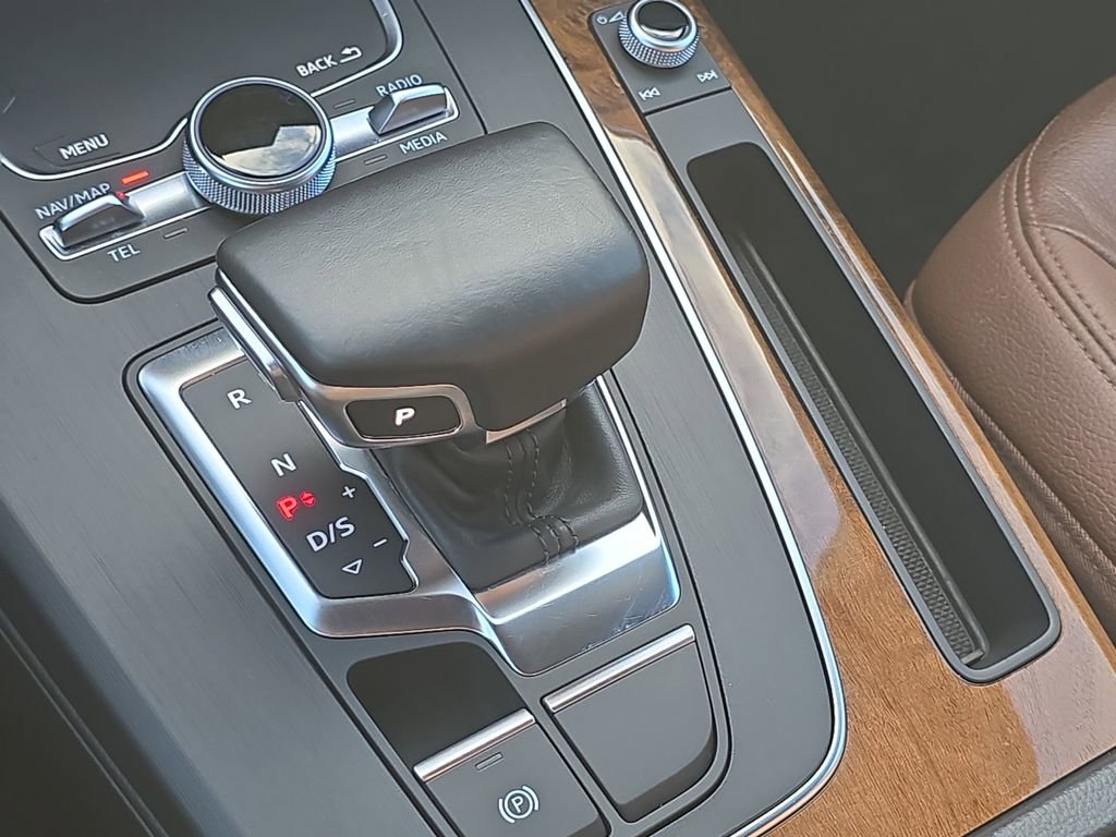 Used 2018 Audi Q5 2.0T Premium Plus w/ Premium Plus Package AWD/4WD image 19