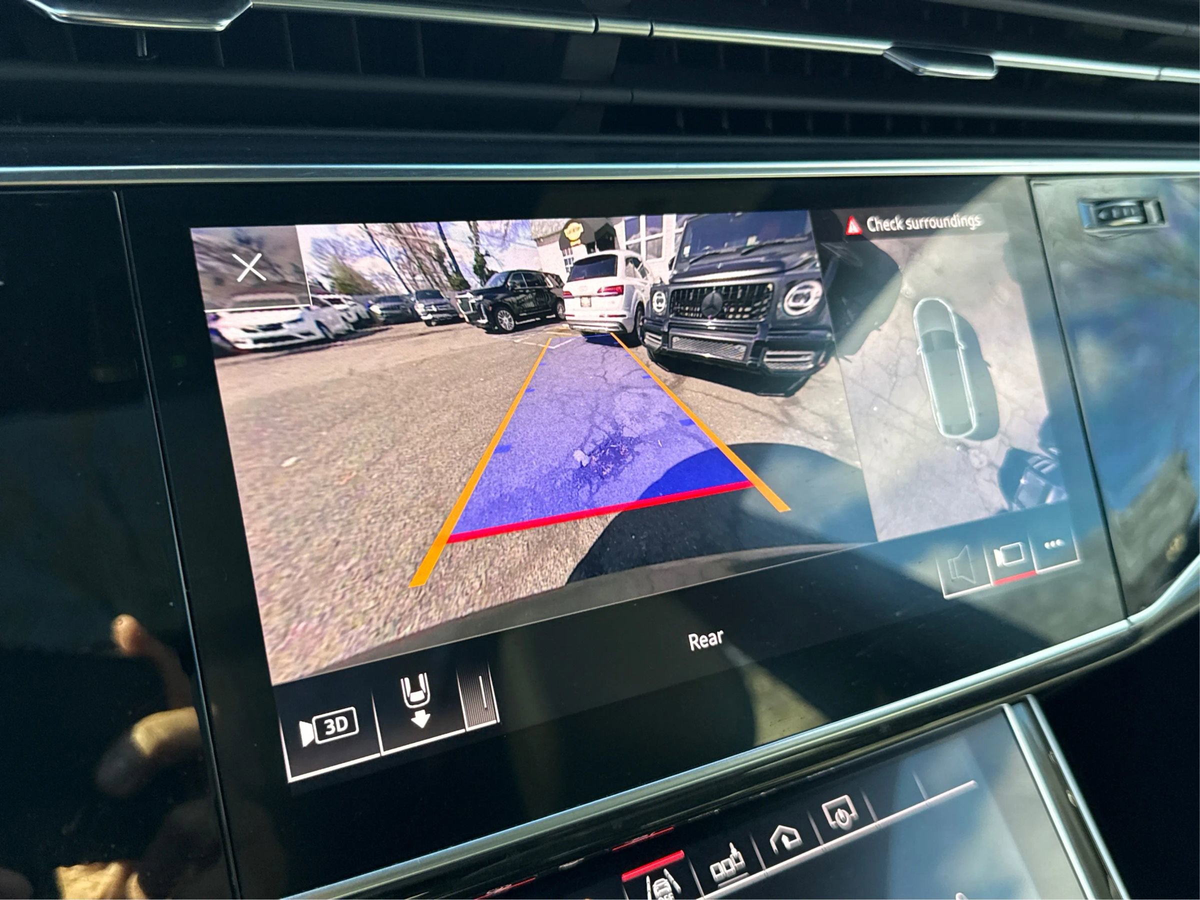 Used 2019 Audi Q8 Premium Plus image 32