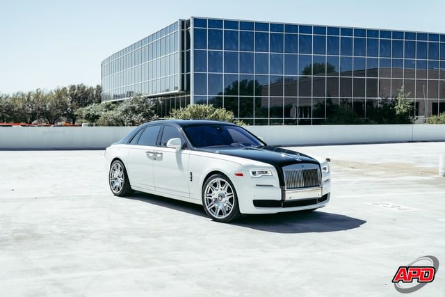 Used 2017 Rolls-Royce Ghost RWD image 24