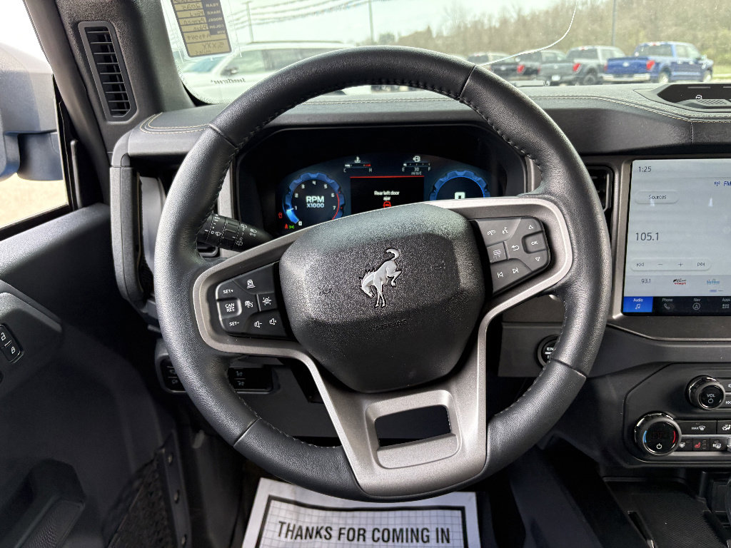Used 2025 Ford Bronco Badlands AWD/4WD image 24