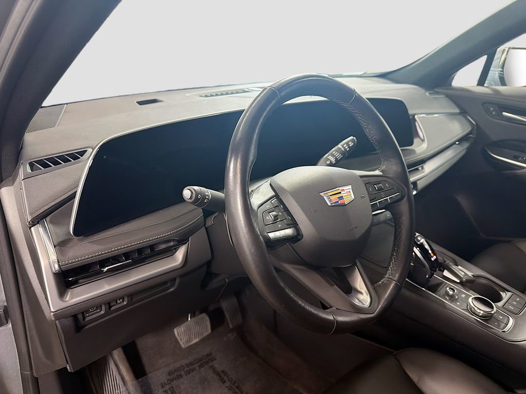Used 2024 Cadillac XT4 Luxury w/ LPO, Floor Liner Package image 9
