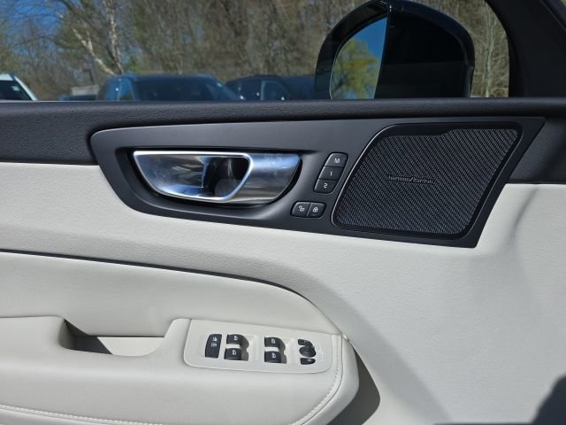 New 2026 Volvo XC60 T8 Ultra w/ Protection Package Premier image 23