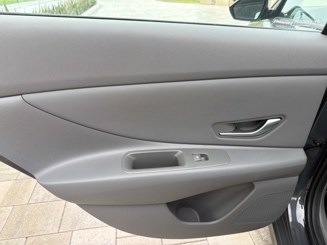 Used 2023 Hyundai Elantra SEL w/ Convenience Package FWD image 14