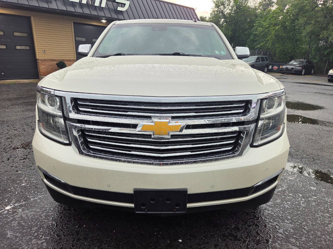 Used 2015 Chevrolet Tahoe LTZ AWD/4WD image 2