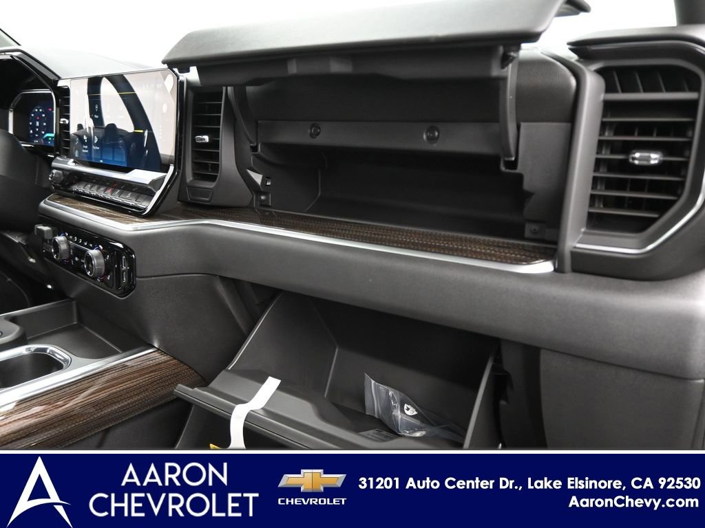 New 2026 Chevrolet Silverado 1500 RST w/ Dark Appearance Package image 27