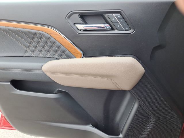 Used 2023 GMC Canyon Denali image 16