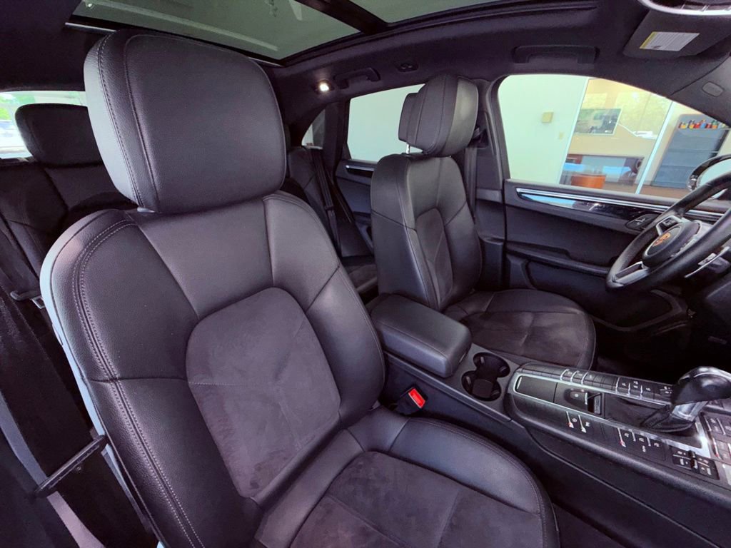 Used 2019 Porsche Macan AWD/4WD image 11