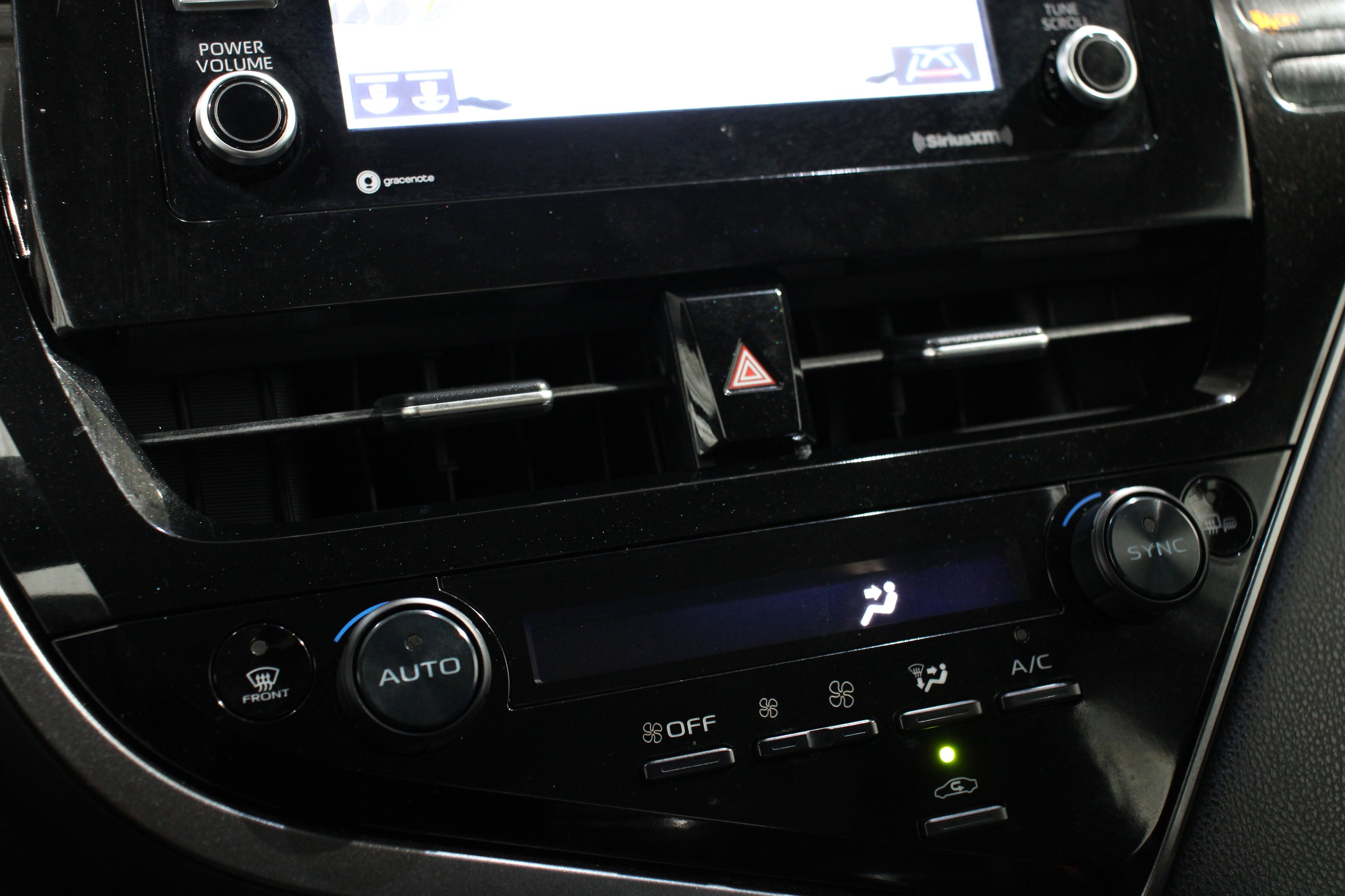 Used 2023 Toyota Camry SE image 17