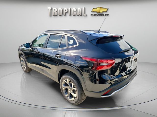 New 2026 Chevrolet Trax LT w/ Driver Confidence Package image 2