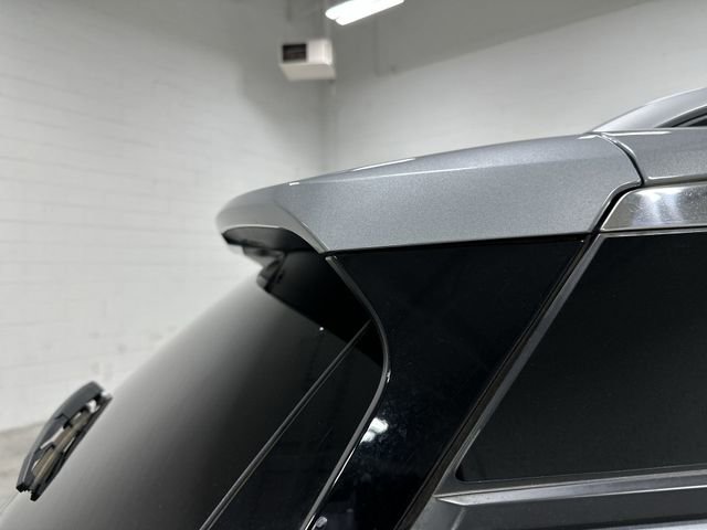 Used 2023 GMC Terrain SLT image 23