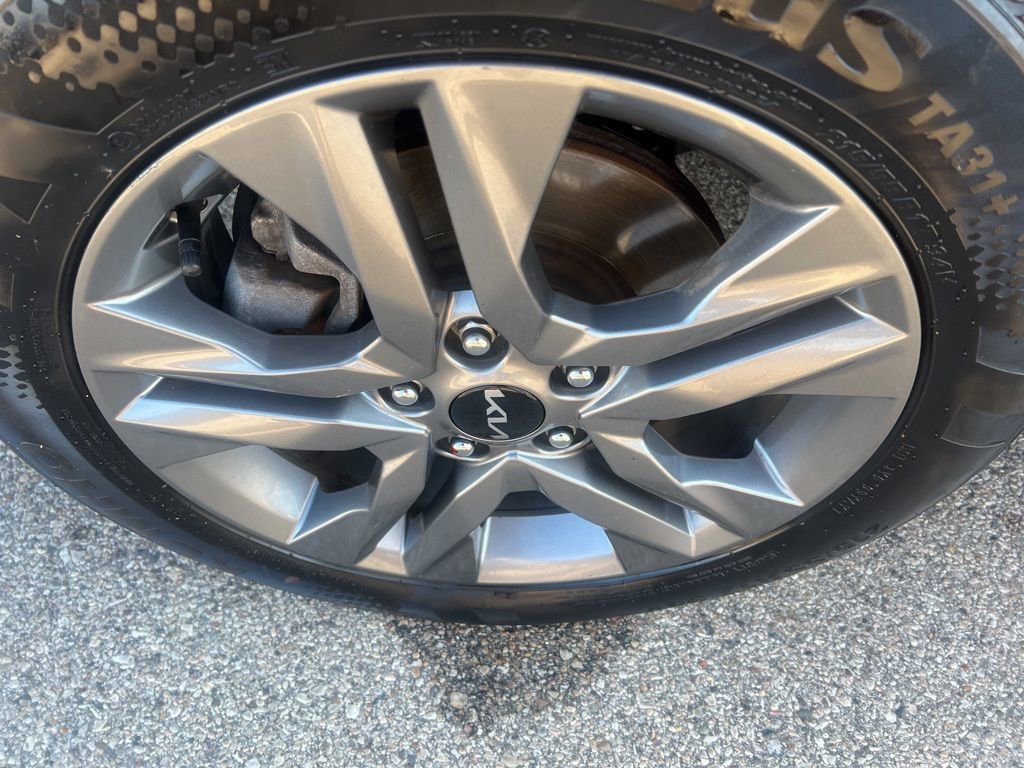 Certified 2023 Kia Seltos S w/ Navigation Package image 47