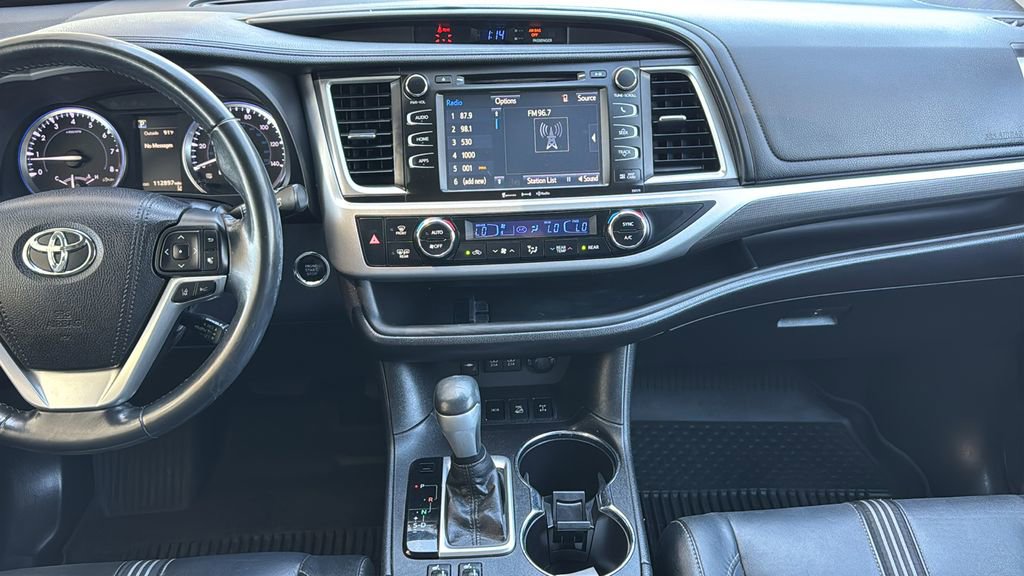 Used 2017 Toyota Highlander SE AWD/4WD image 9
