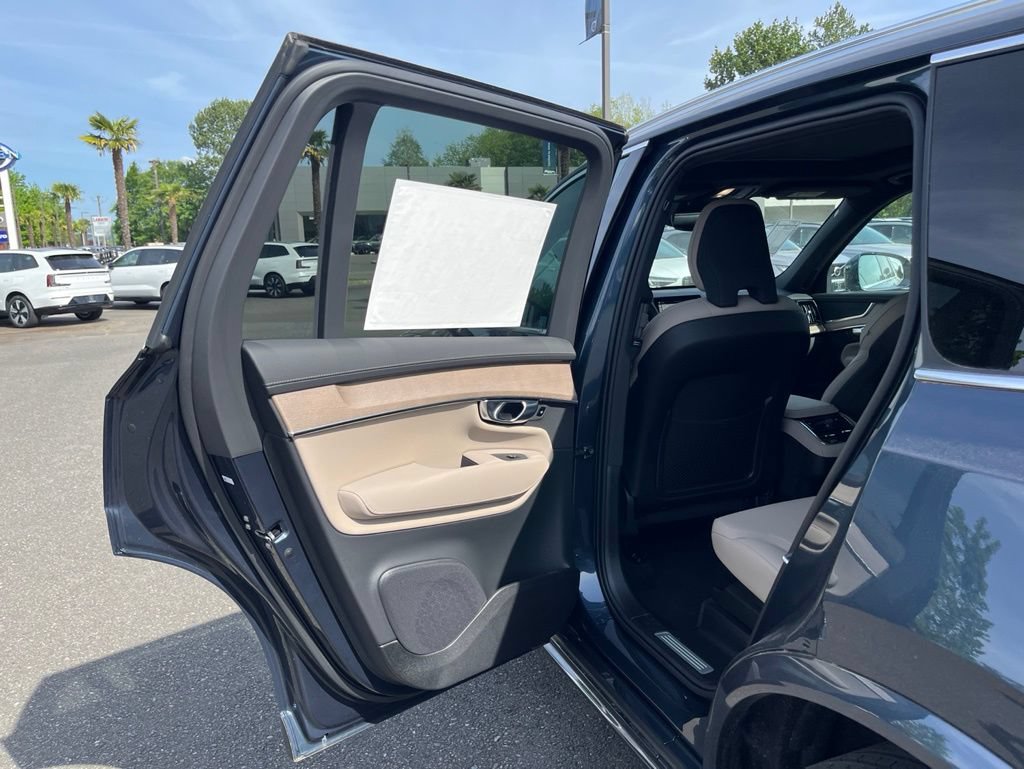New 2026 Volvo XC90 B5 Core w/ Protection Package AWD/4WD image 15