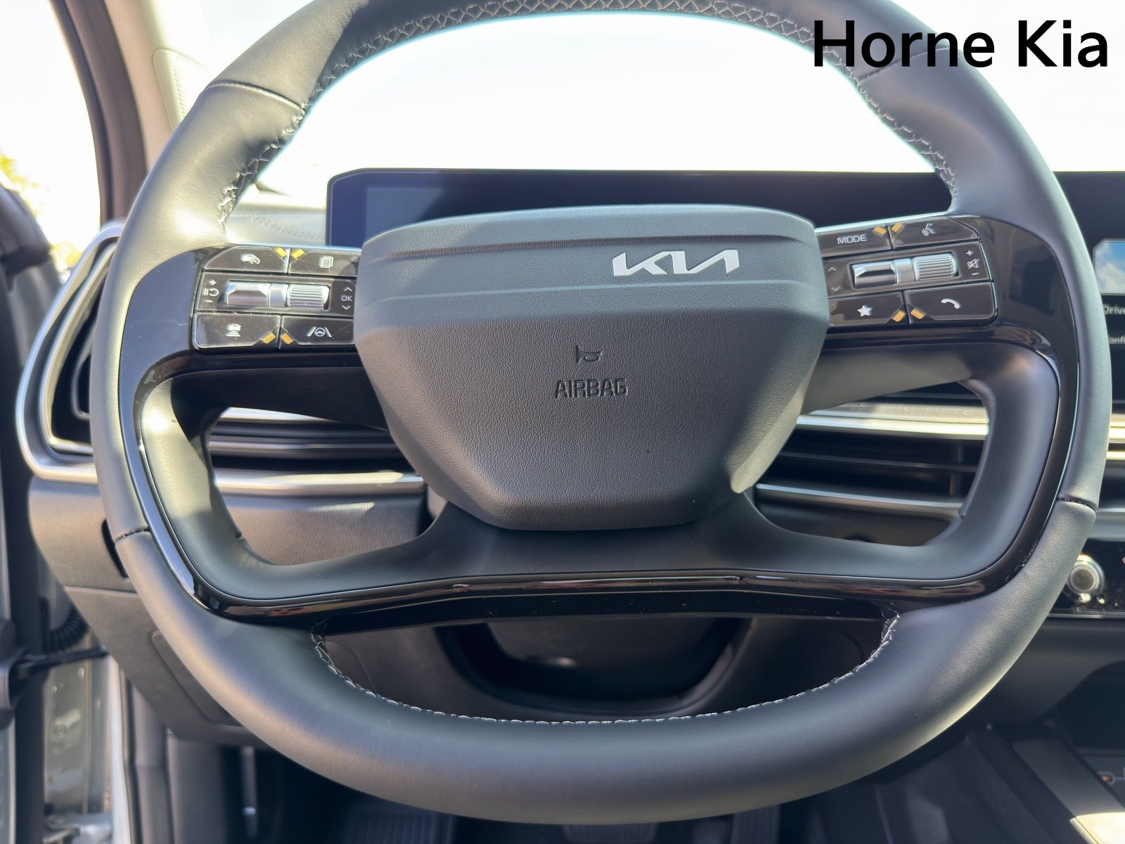 New 2026 Kia Sorento LX FWD image 12