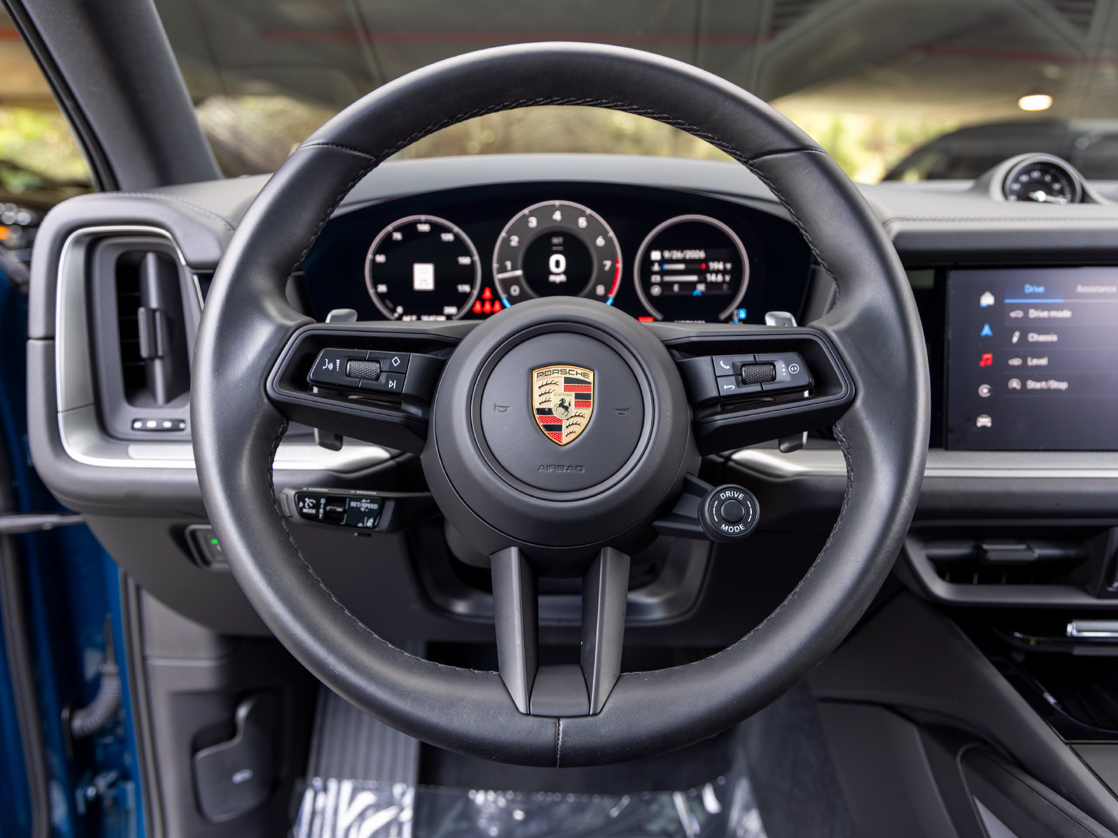 Certified 2025 Porsche Cayenne S AWD/4WD image 36