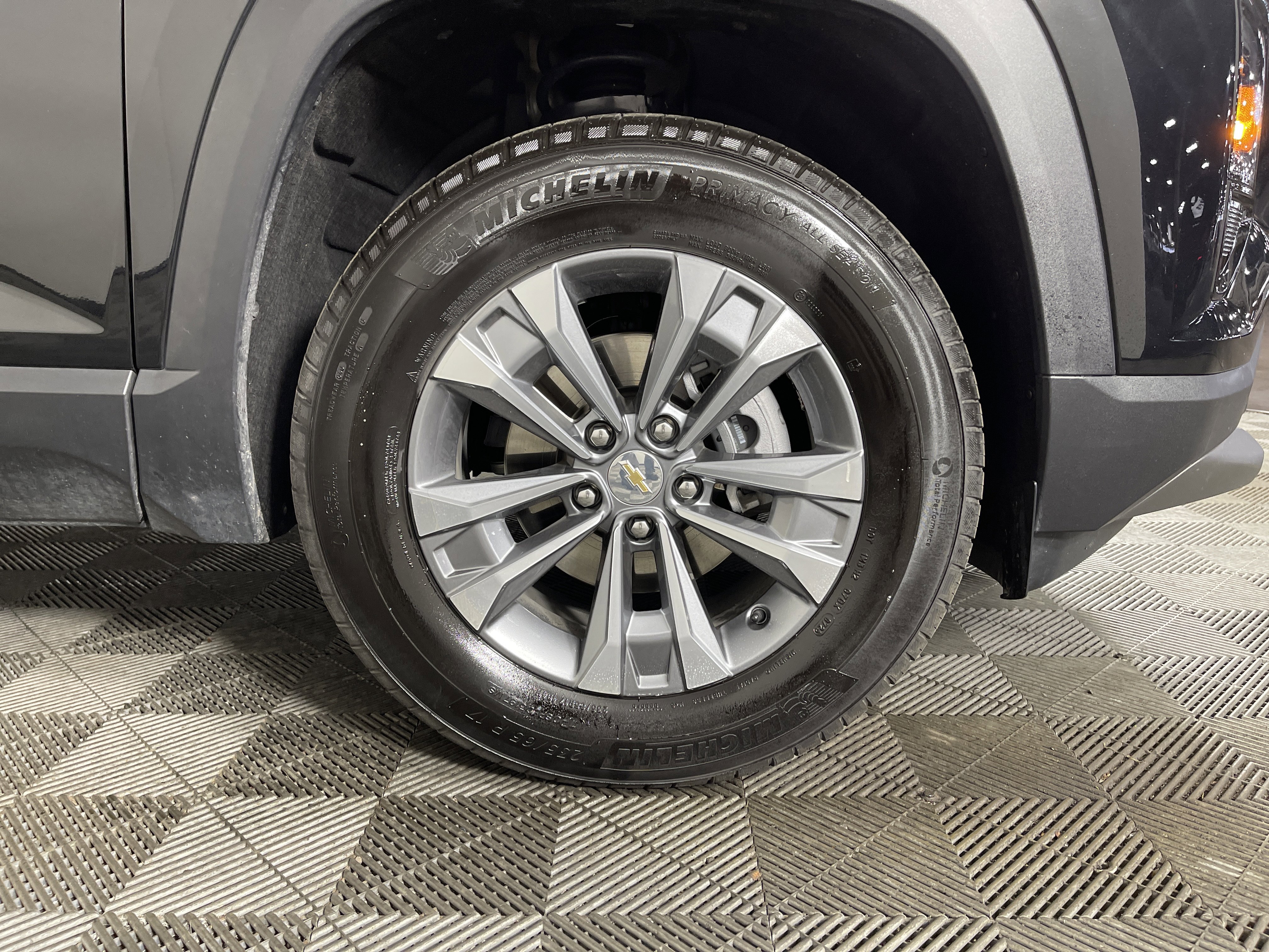 Used 2025 Chevrolet Equinox LT image 7