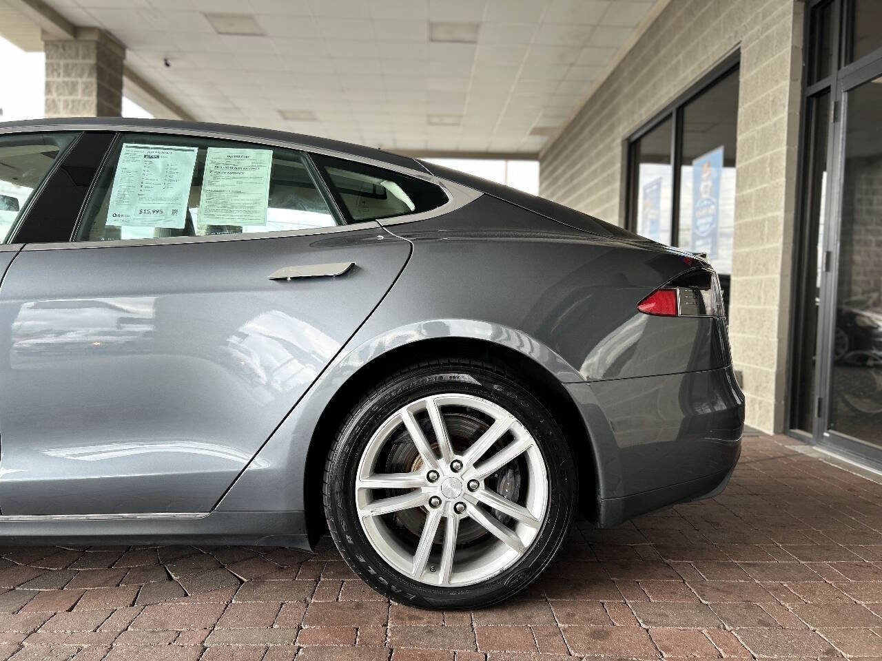 Used 2014 Tesla Model S 85 RWD image 6