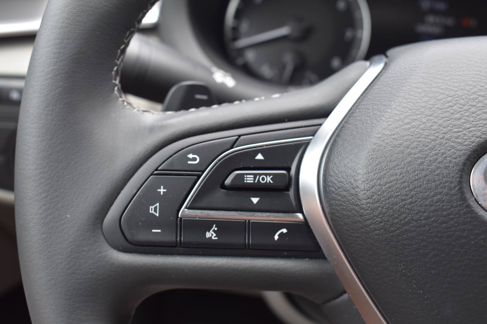Used 2023 INFINITI QX50 Luxe FWD image 34