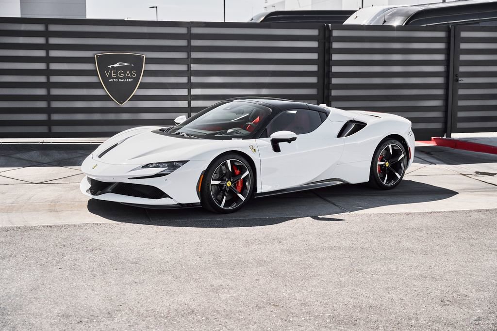 Used 2024 Ferrari SF90 Spider image 5