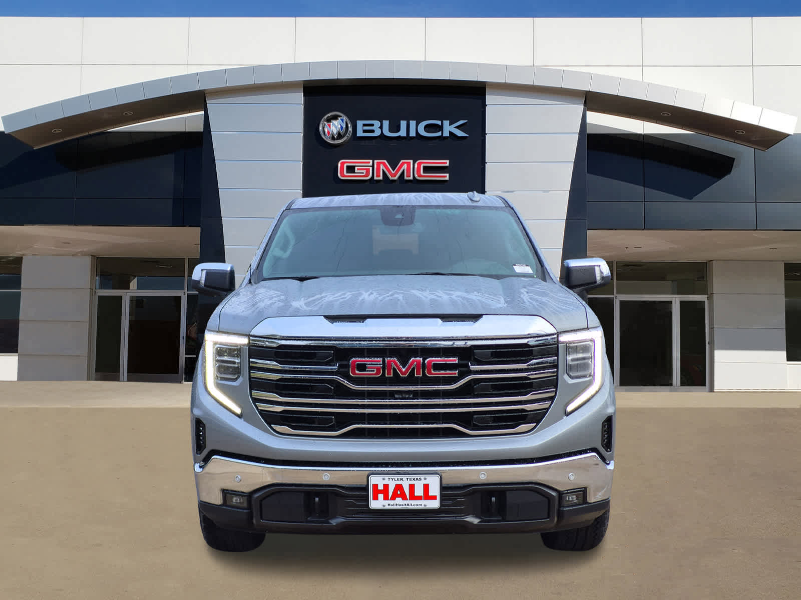 New 2026 GMC Sierra 1500 SLT image 2