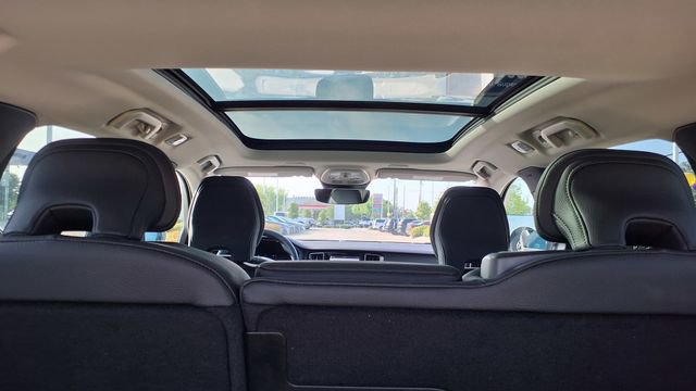 Certified 2025 Volvo V60 B5 Cross Country Plus image 24