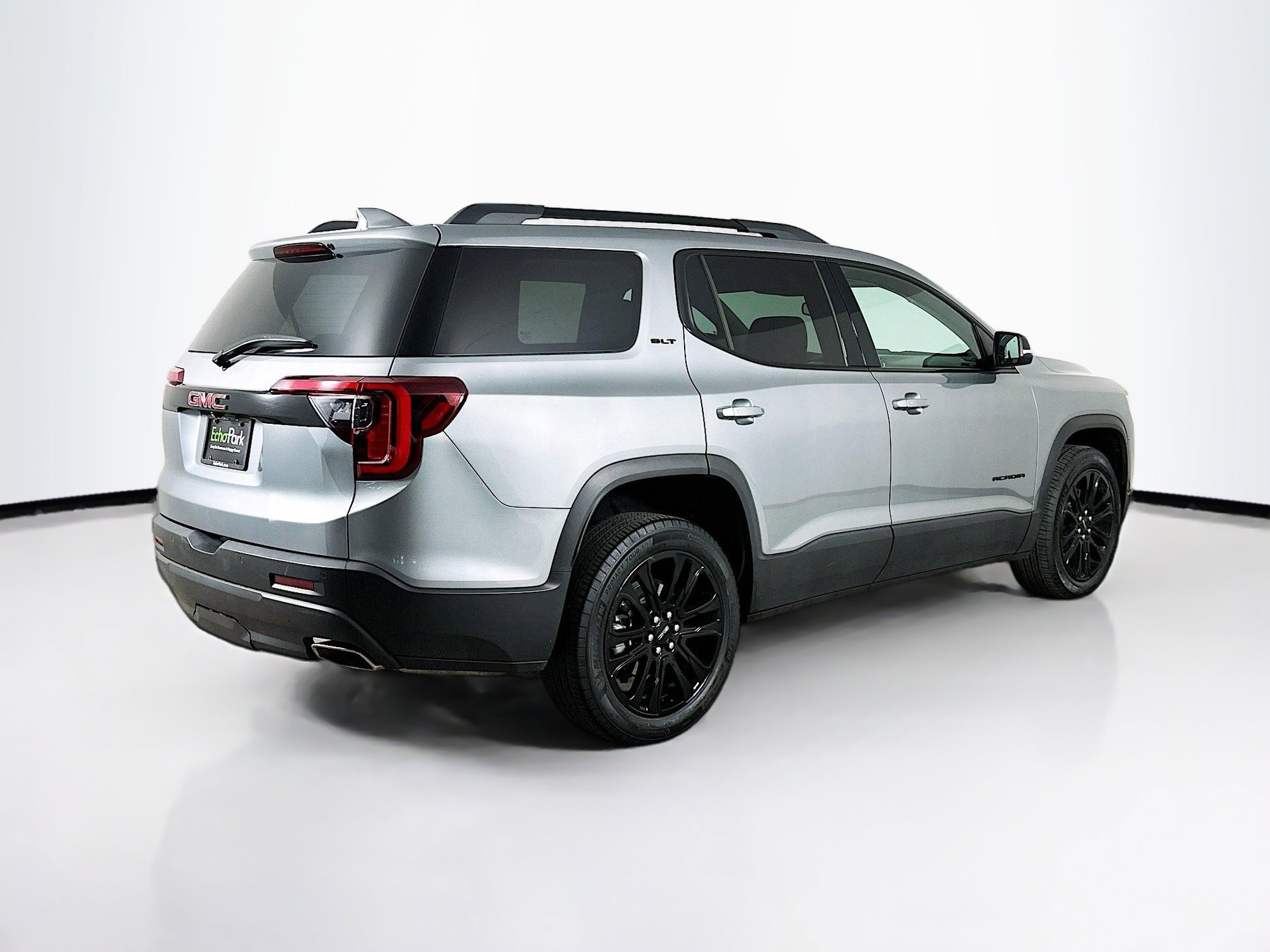 Used 2023 GMC Acadia SLT w/ Elevation Edition image 9