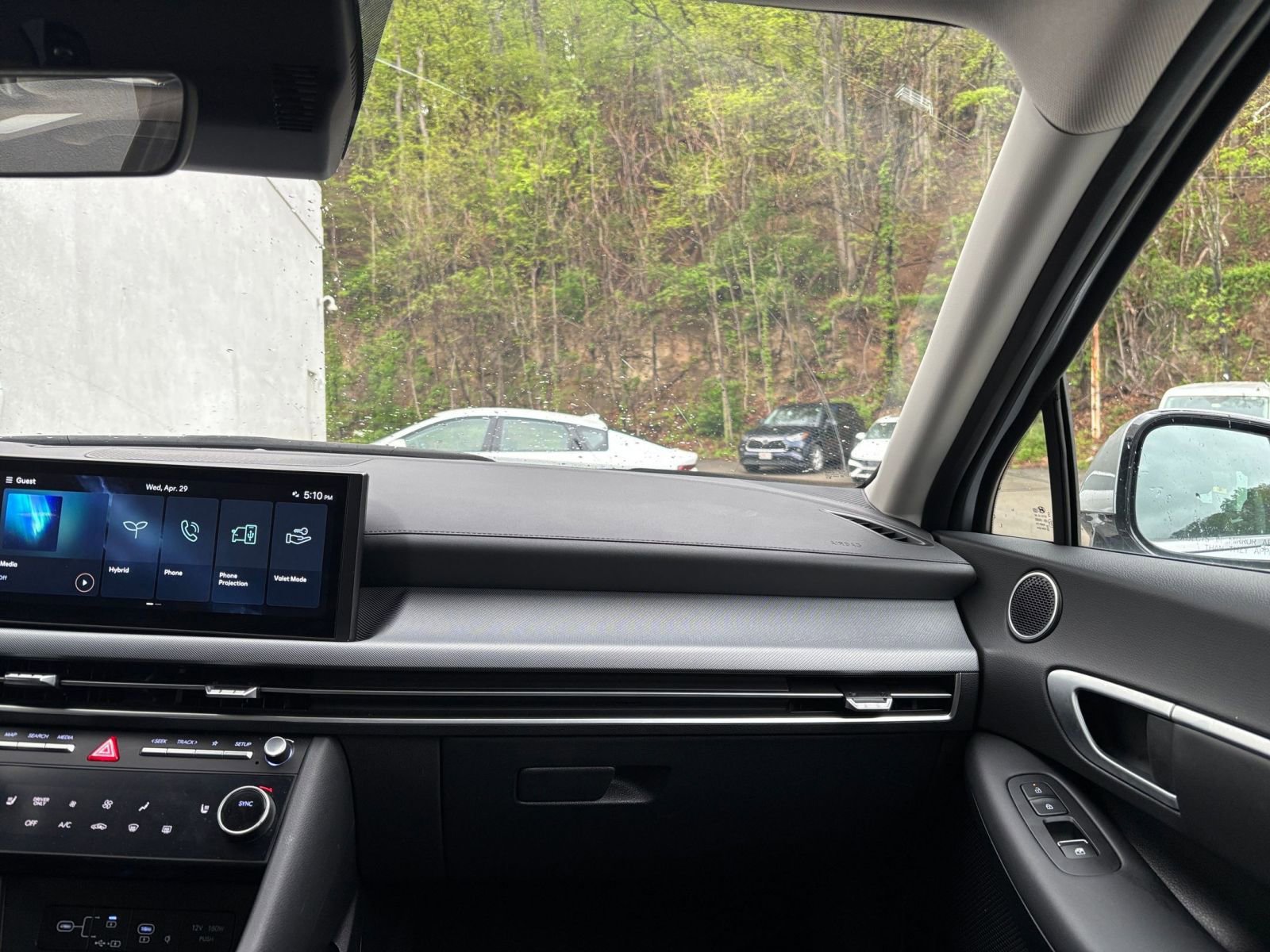 Used 2025 Hyundai Sonata SEL FWD image 35