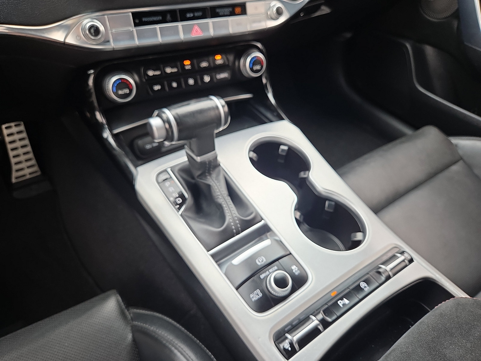 Used 2019 Kia Stinger GTS RWD image 25